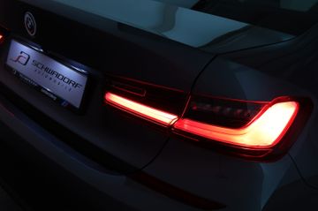 BMW 320i xDrive Limousine M Sport M 50 Jahre