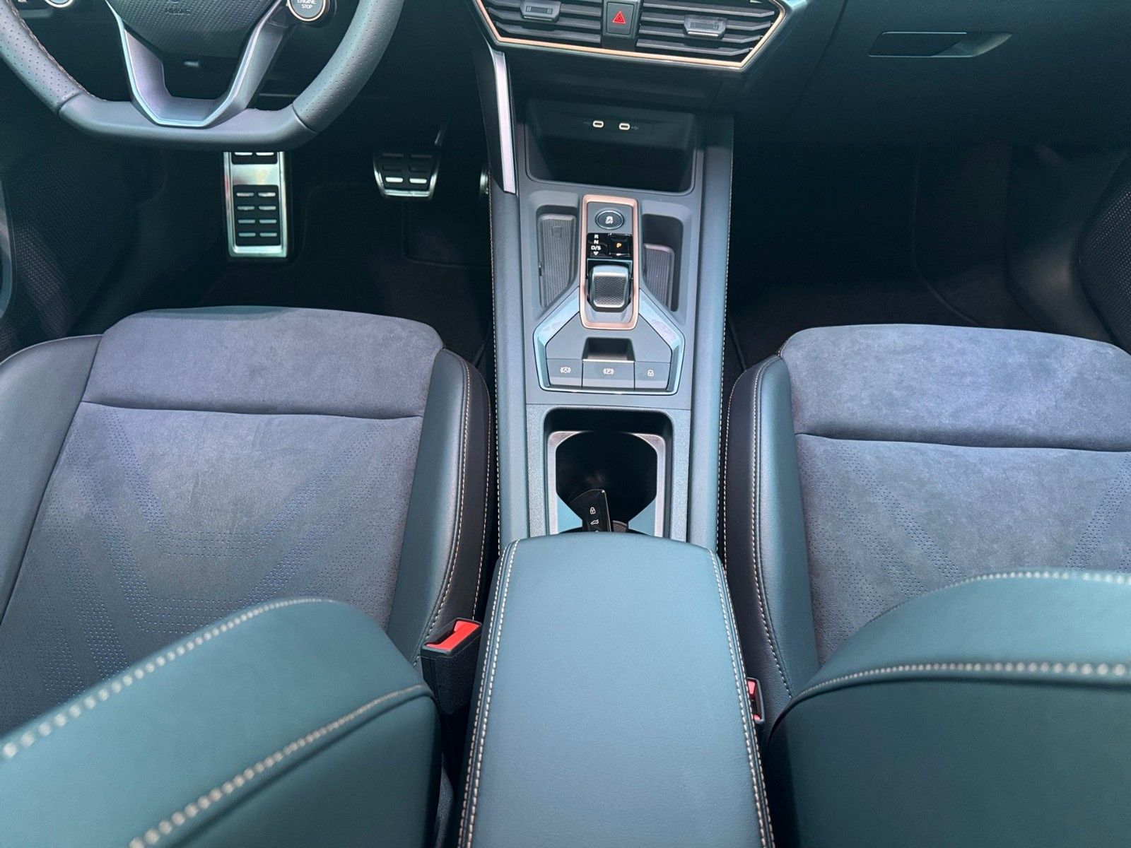 Fahrzeugabbildung CUPRA Formentor VZ 2.0 TSI 245 kW 4Drive