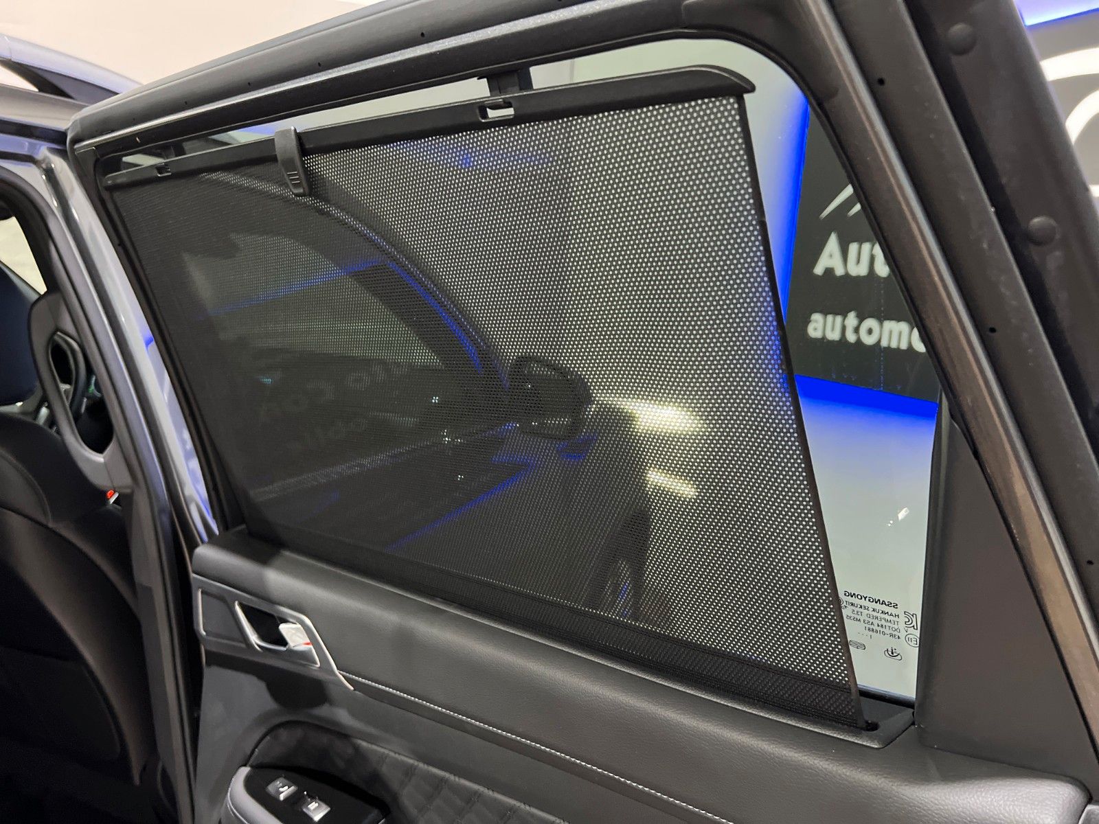 Fahrzeugabbildung Ssangyong REXTON Sapphire*AHK*360°*Sidesteps*Standheizung*