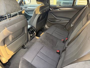 BMW 520d Touring M Sport+AHK+Laser+AppC+ACC+4xKlima+