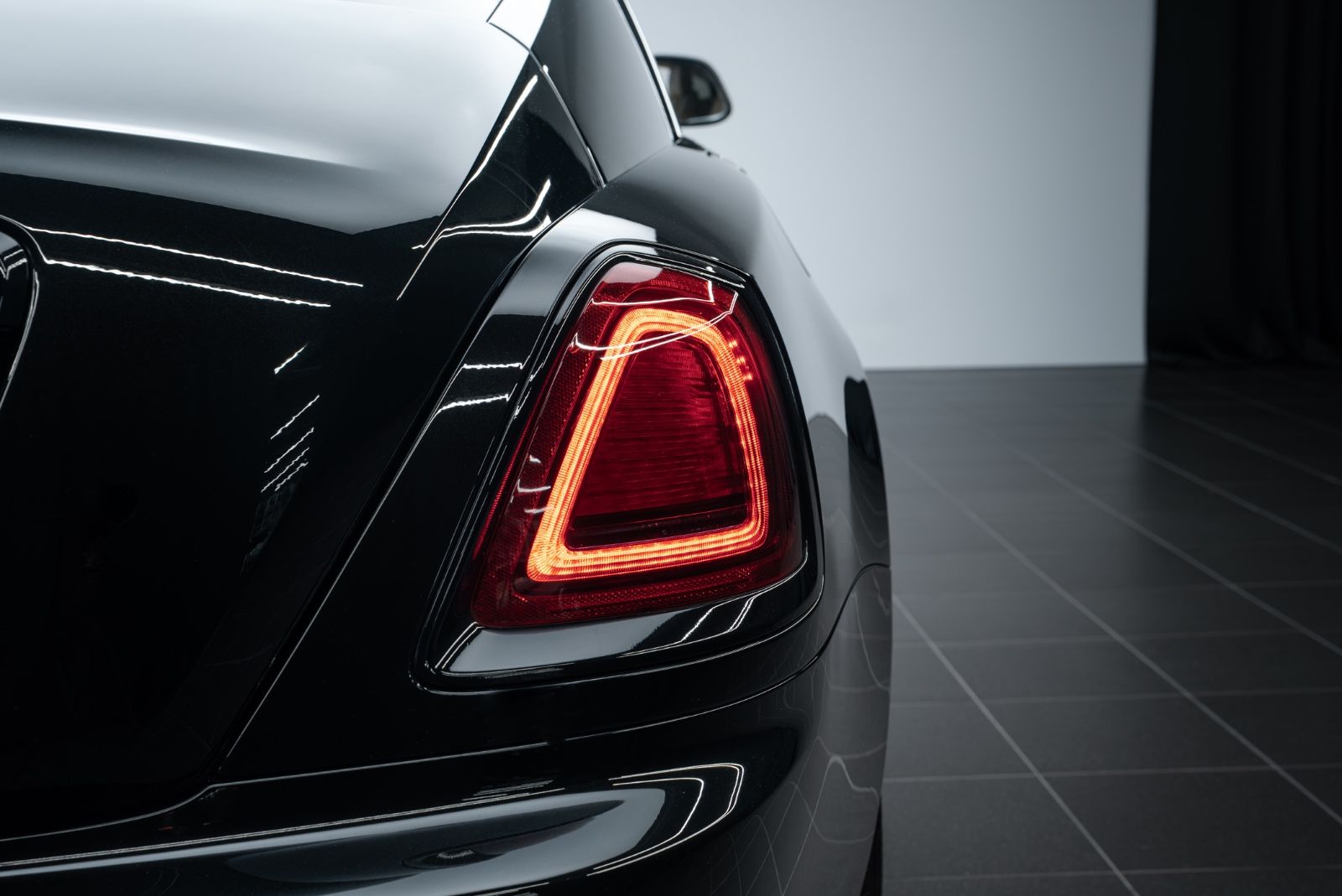 Fahrzeugabbildung Rolls-Royce Wraith BESPOKE AUDIO/SHOOTING STAR/DRIVER ASSI 3