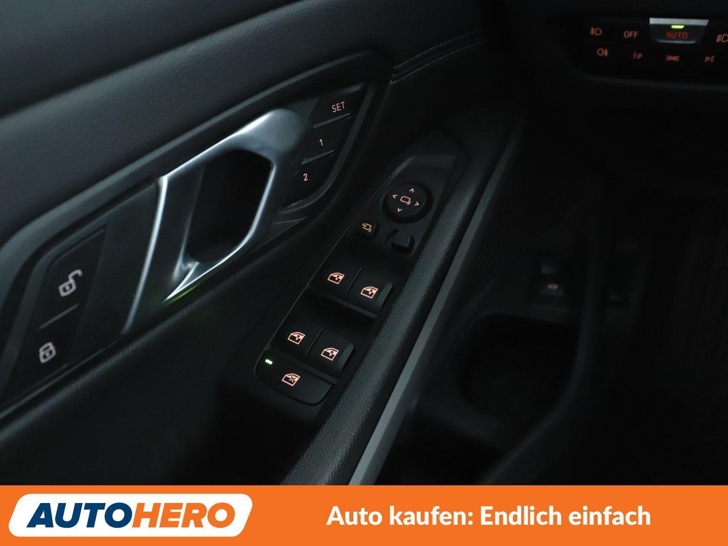 BMW 320i Advantage Aut.*HUD*LED*NAVI*AHK*SHZ*PDC*