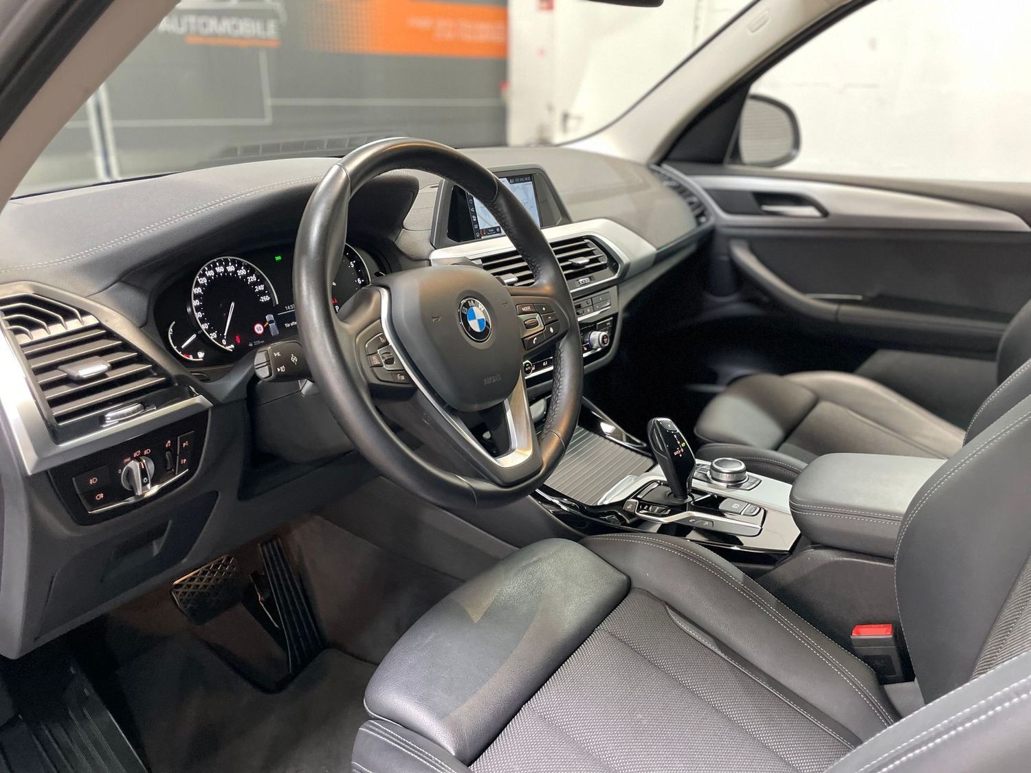 Fahrzeugabbildung BMW X3 xDrive 20 i Advantage #LED#Pano#Kamera#Tempo