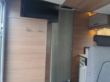 Knaus L!VE WAVE 650 MX (UPE: 124.000,- )