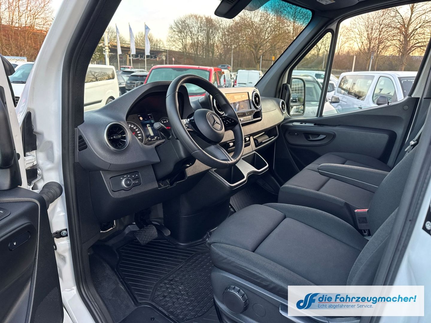 Fahrzeugabbildung Mercedes-Benz Sprinter III Kasten RWD AWD 317 CDI PRO L2 Nav