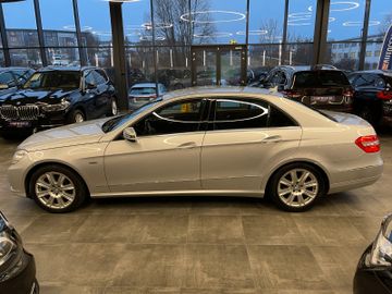 Mercedes-Benz E 350 CDI 4Matic *SPEEDTRONIIC*AHK*NAVI*SZHZ*