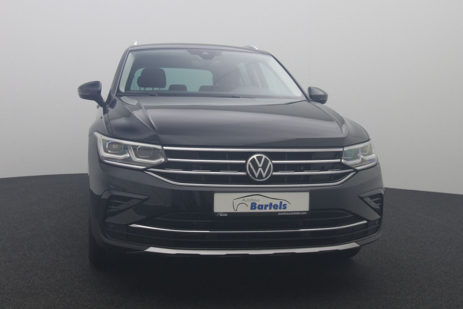 Fahrzeugabbildung Volkswagen Tiguan 2.0 Elegance 4Motion