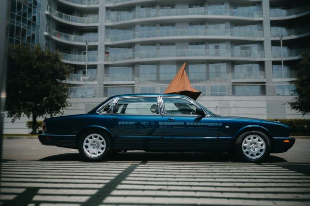 Jaguar XJ8 4.0 Sammlerfahrzeug*8900 Miles*