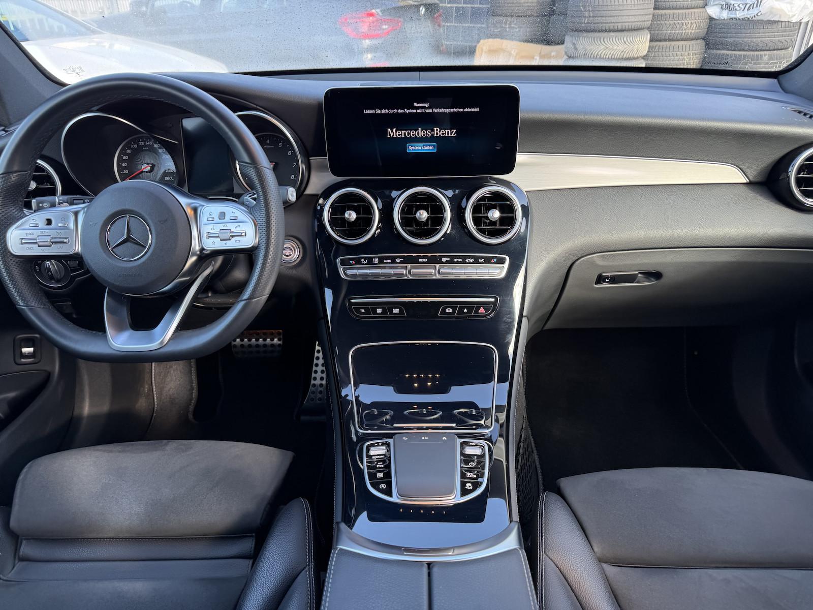 Mercedes-Benz GLC 300 4Matic AMG Line NIGHT CARPLAY DAB