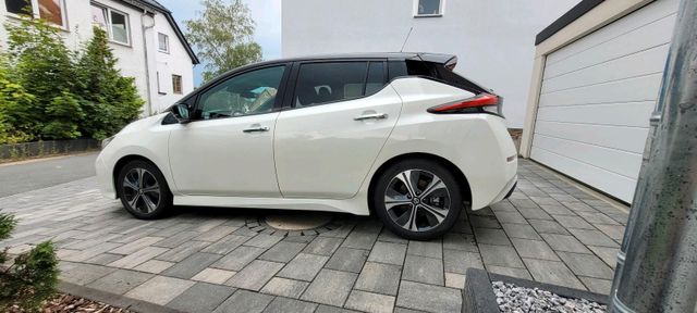 Nissan leaf, connecta, 275km.