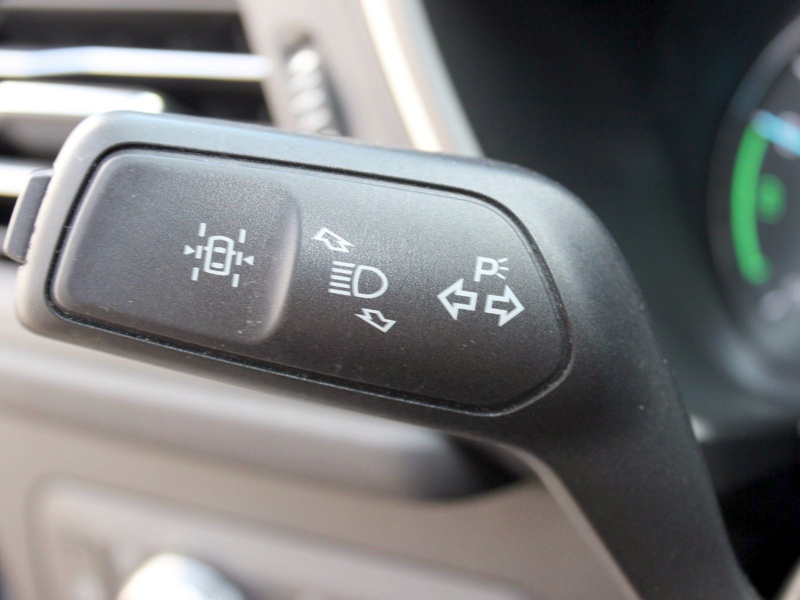 Fahrzeugabbildung Ford Kuga Plug-In Hybrid Cool & Connect 2,5 Duratec