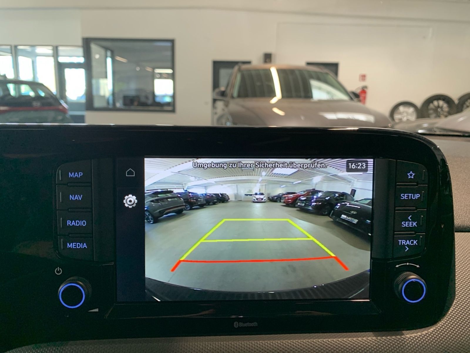 Fahrzeugabbildung Hyundai i10 1.2 Trend Automatik Navi