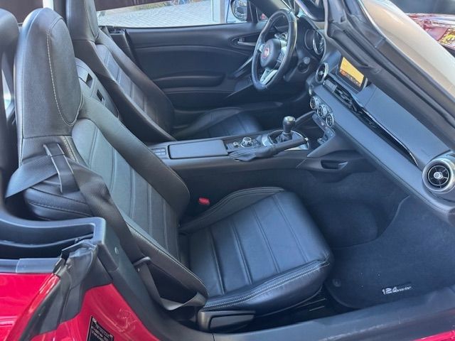 Fahrzeugabbildung Fiat 124 Spider Lusso KEYLESS NAV RFK SHZ DAB