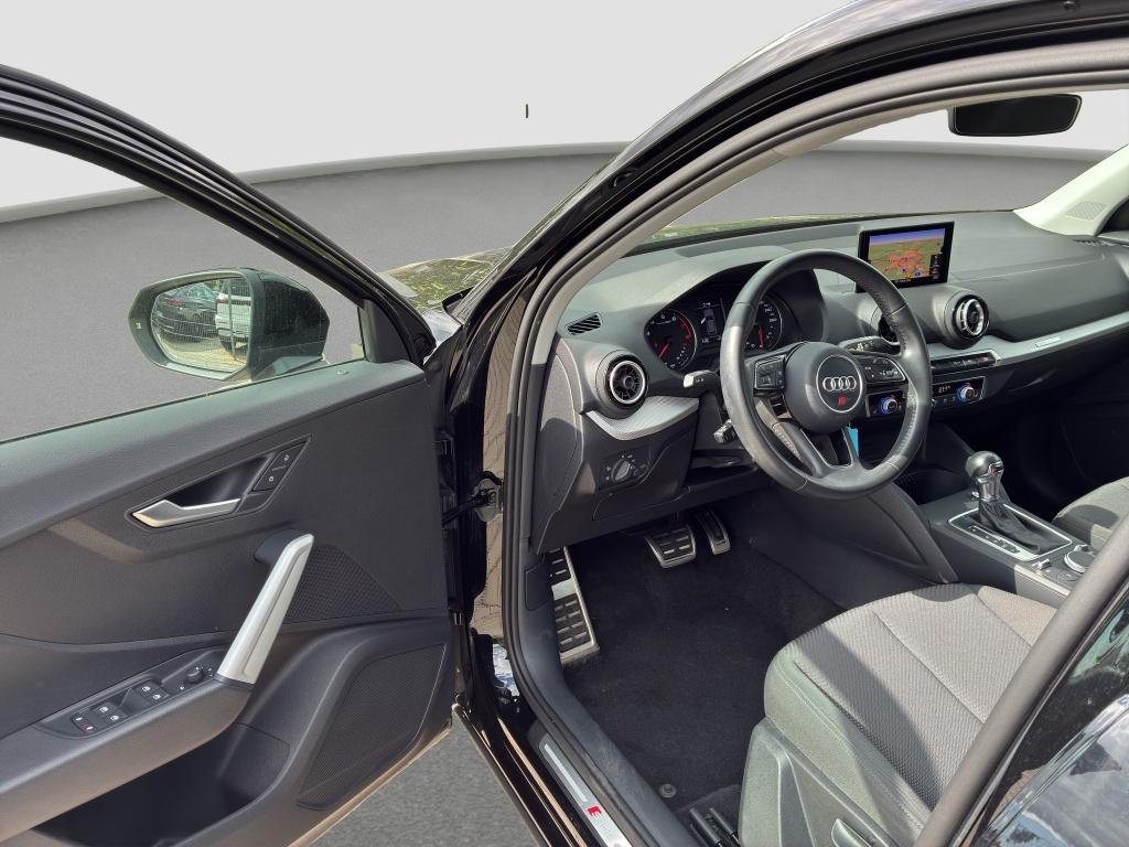 Audi Q2 1.4 TFSI basis LED*PDC*2xKlima*AUT*KlimaA*LM