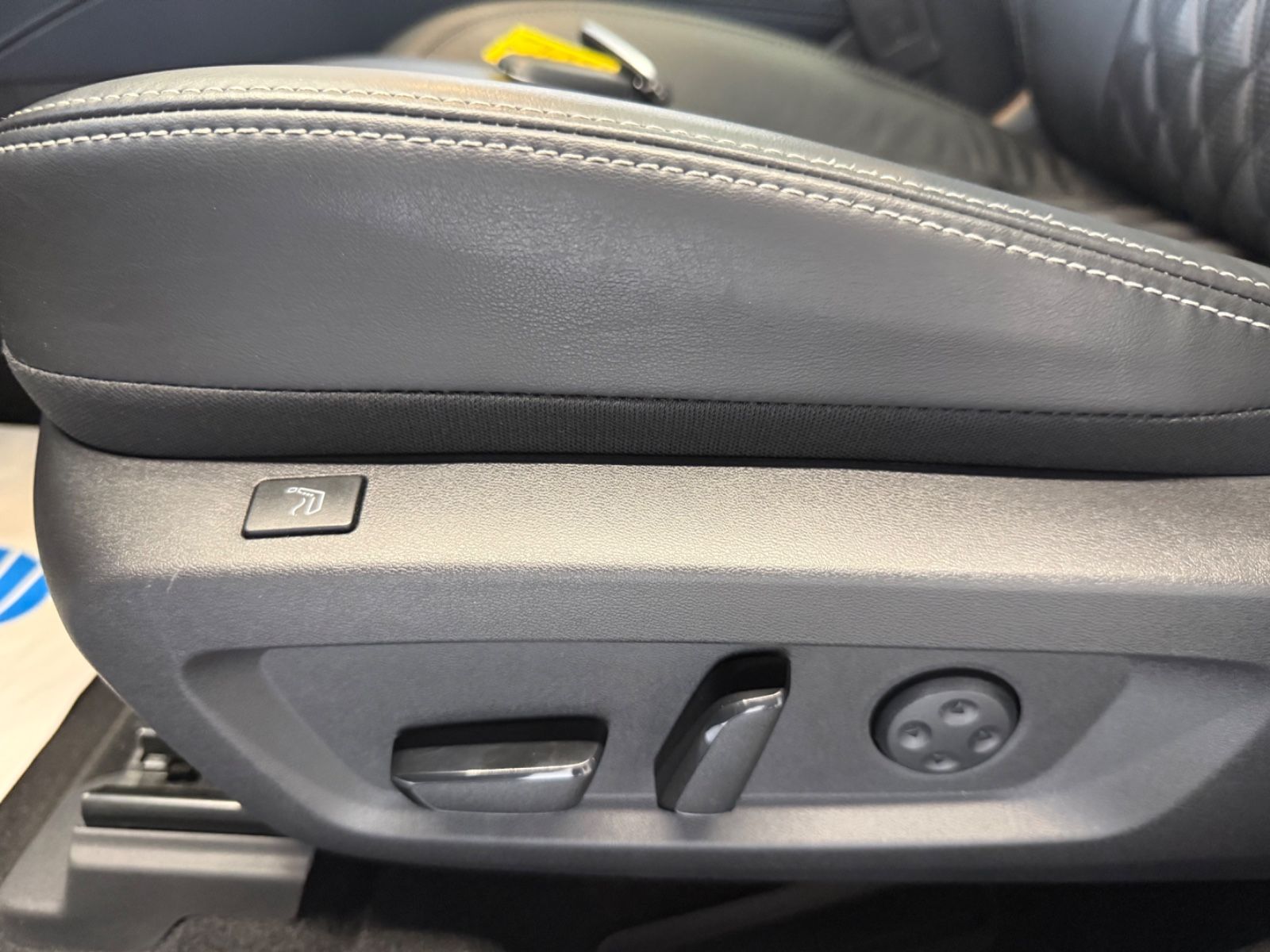 Fahrzeugabbildung Nissan Qashqai Tekna+ e-Power, 360° Kamera, Navi, WP,
