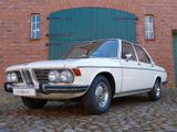 BMW 2500 e3  Limousine - BMW Oldtimer mit Benzin-Antrieb: Limousine
