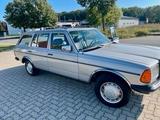 Mercedes-Benz Mercedes Benz 230 TE, Erstzulassung 8/81 - Mercedes-Benz 230: 230te