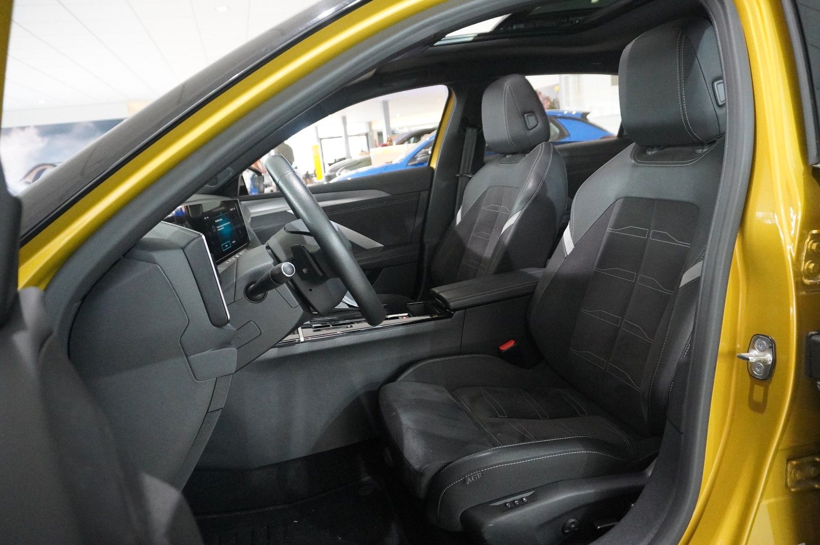 Fahrzeugabbildung Opel Astra L Lim. 1.6 HYBRID ULTIMATE NAVI/360°/HUD