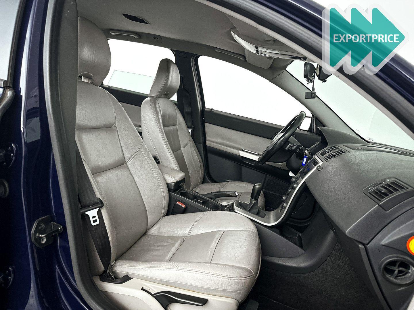 Volvo V50 2004 — photo 18