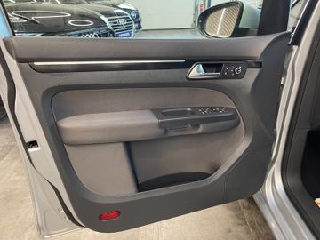 Volkswagen Touran Highline *PANO*SHZ*NAVI*PDC*TEMPOMAT*