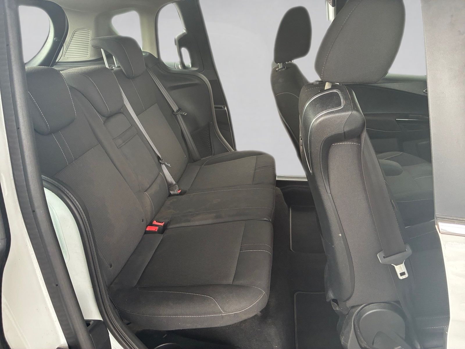 Fahrzeugabbildung Ford B-MAX 1.0 EcoBoost Titanium SHZ,Keyless,LM,FLA