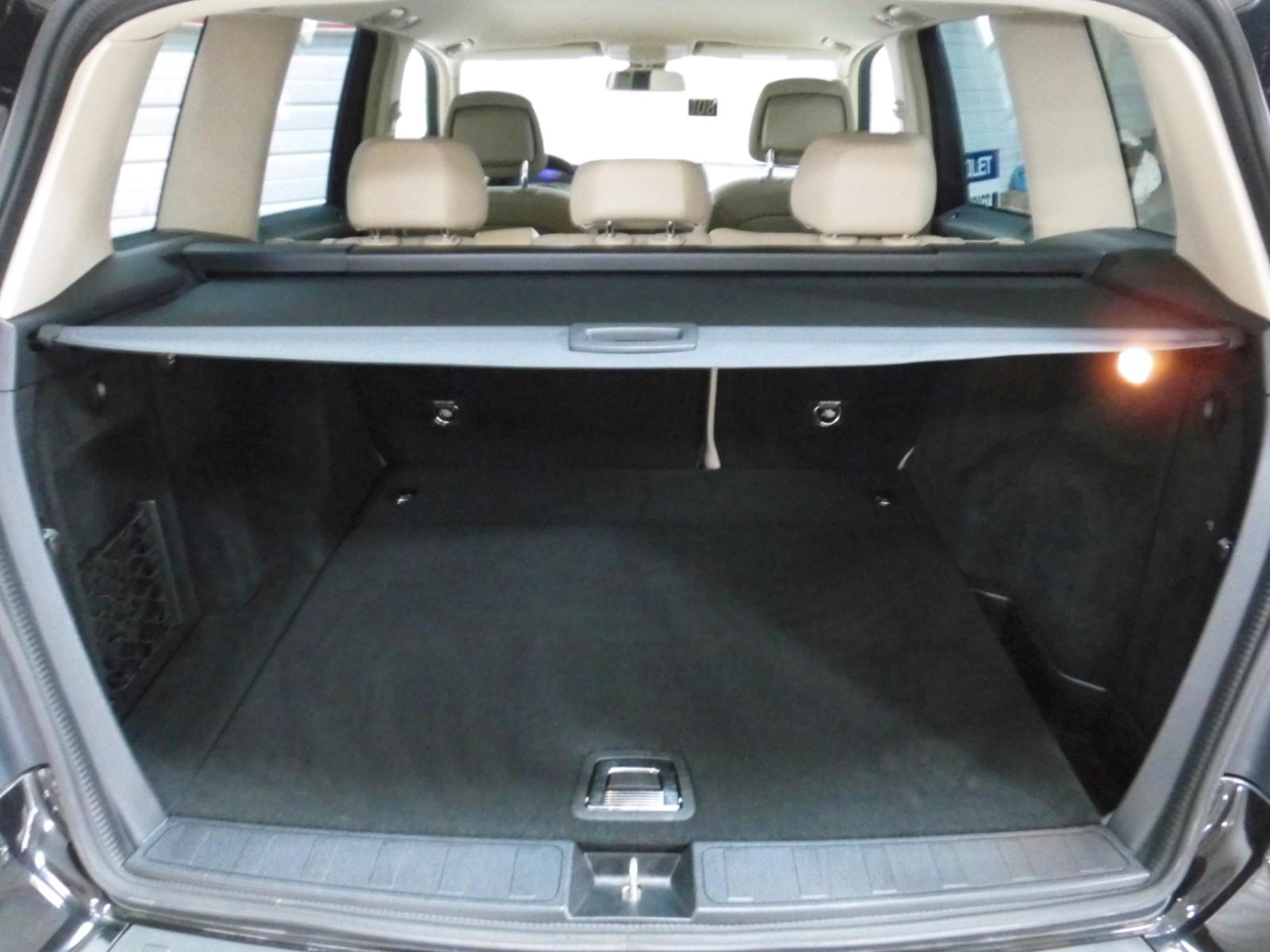Mercedes-Benz GLK250 2010 — photo 13