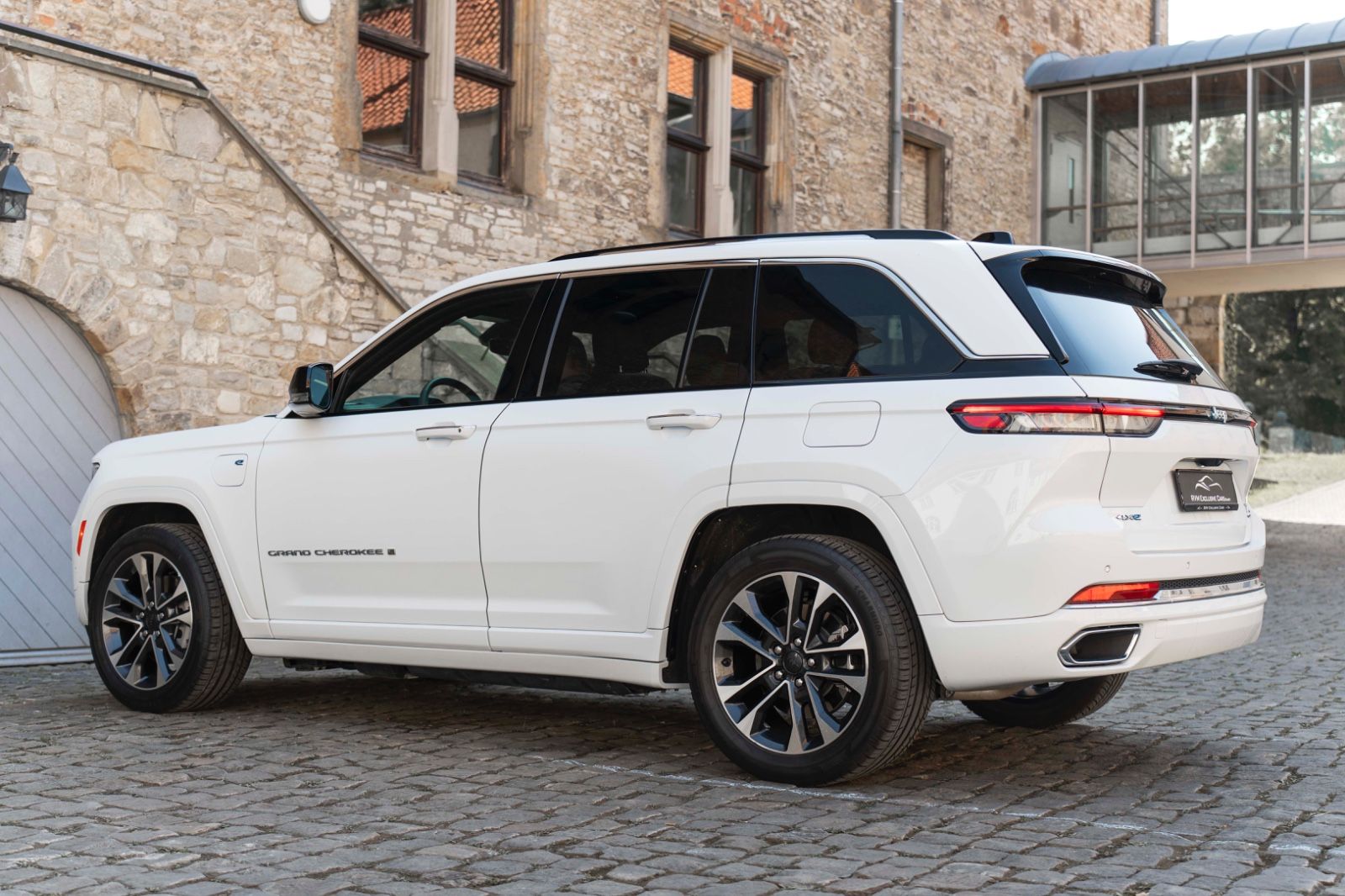 Fahrzeugabbildung Jeep Grand Cherokee 2.0 Overland 4XE McIntosh LED ACC