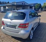 Mercedes-Benz B 180 BlueEFFICIENCY - - gebrauchte Mercedes-Benz B 180 aus dem Jahr 2010