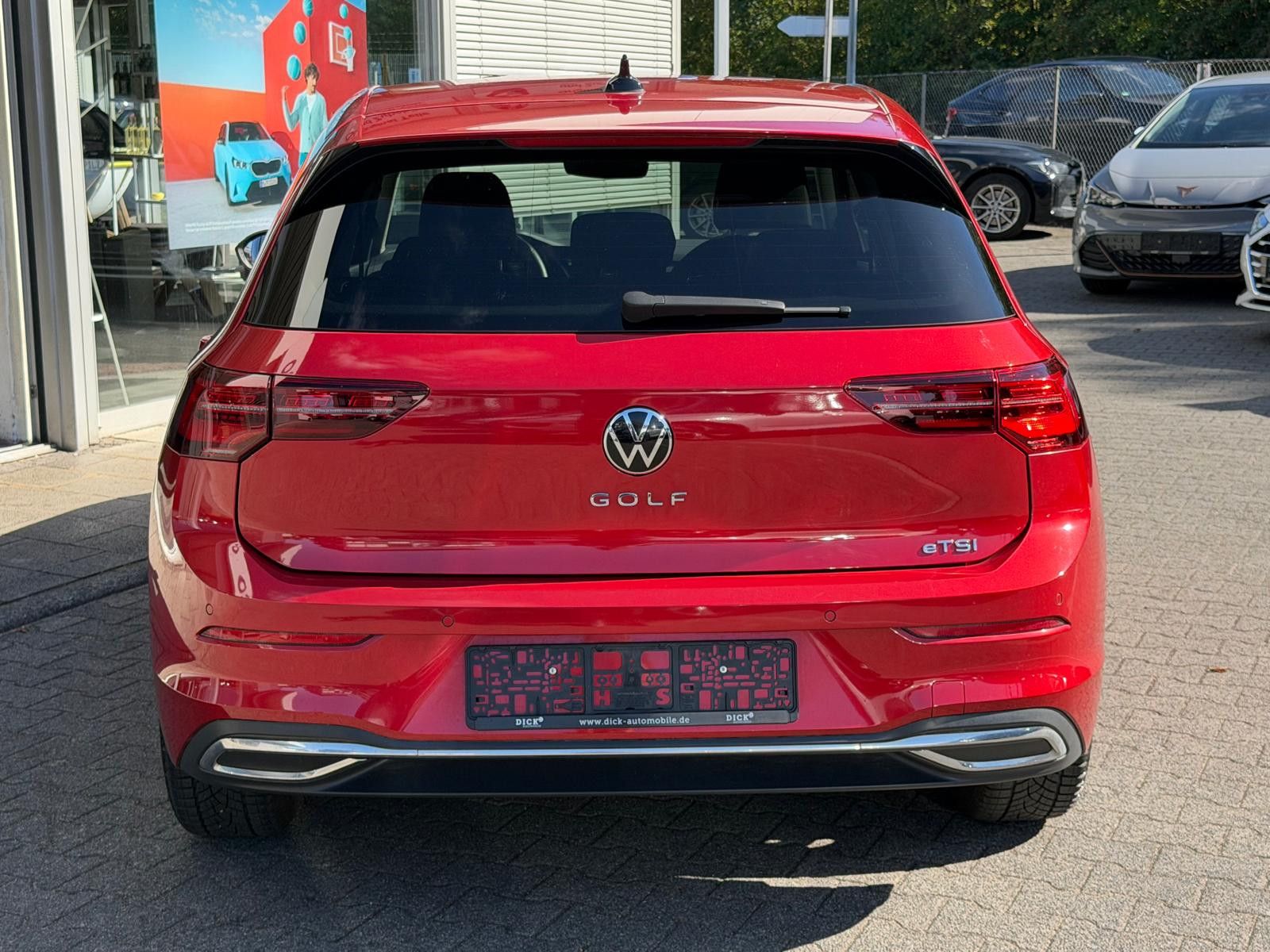 Fahrzeugabbildung Volkswagen Golf 1,5 eTSI Style >VIRTU+MEMO+LED+MASS+SHZ+ACC