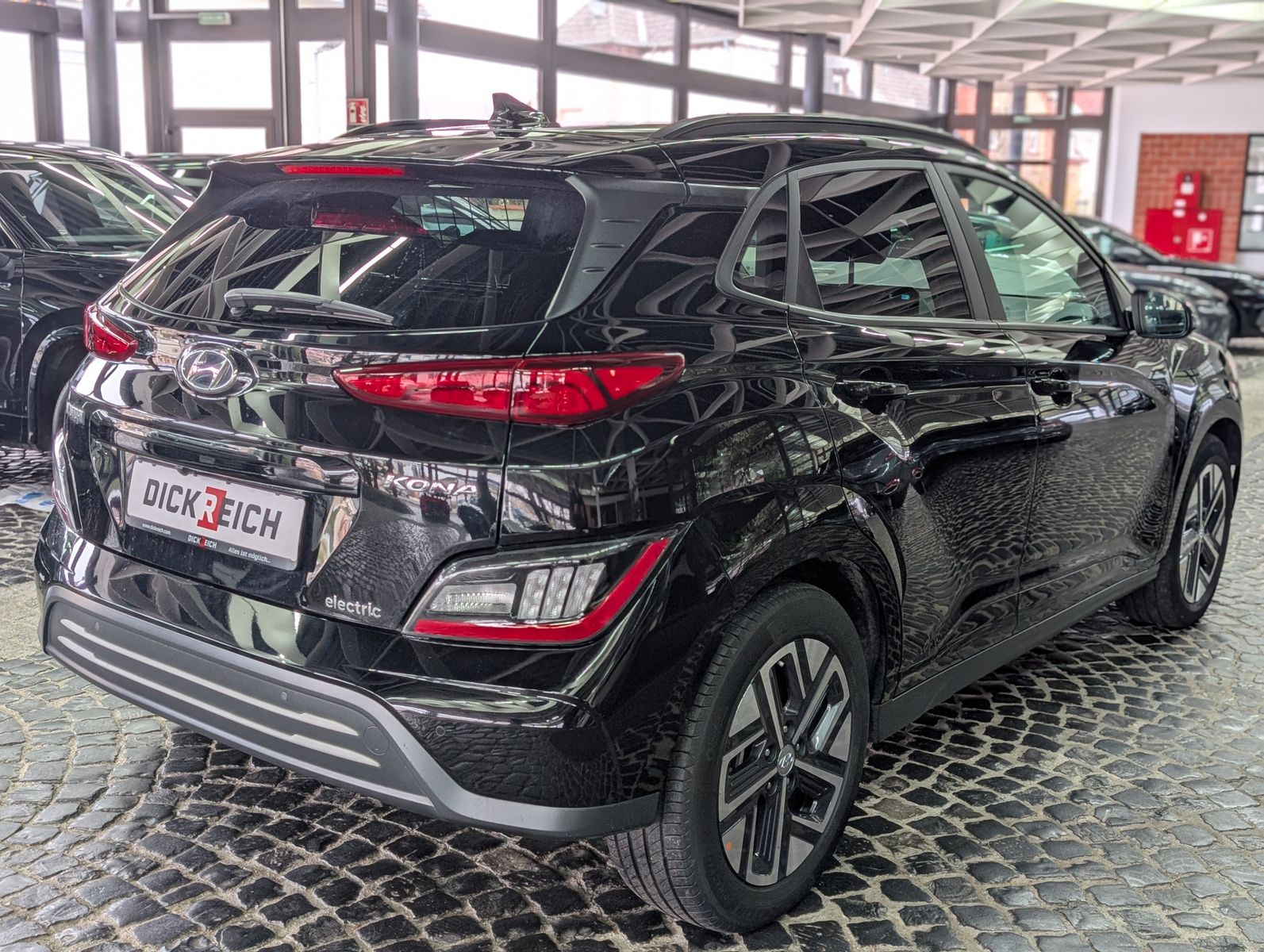 Fahrzeugabbildung Hyundai Kona Prime EV HUD AHK SHZ KAM LED ACC SoH 97%