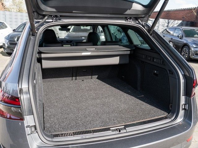 Superb Combi 1.4 iV Sportline DSG AHK+360°+DCC+P