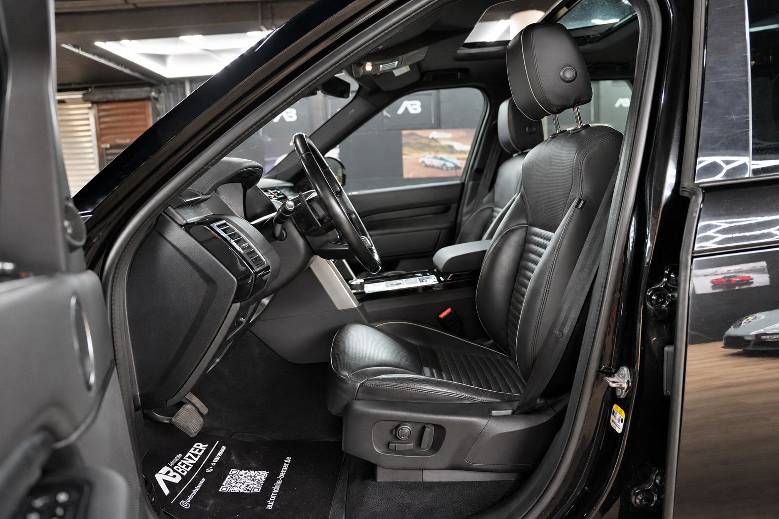 Fahrzeugabbildung Land Rover Discovery HSE V6 *7-Sitz*Panorama*HUD*Meridian*