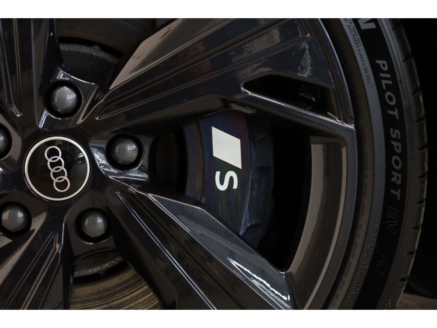 Audi S6 e-tron - Bild 24