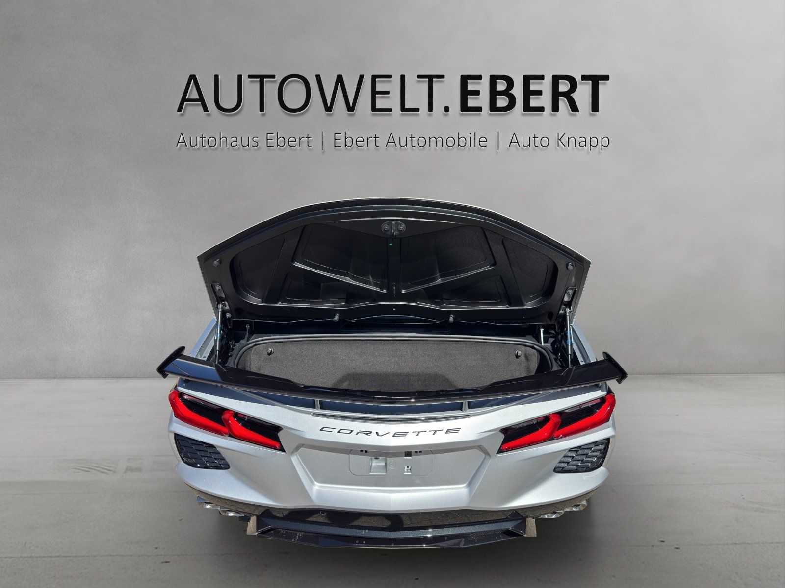 Fahrzeugabbildung Corvette C8 Cabrio 3LT MY2026 MAGNETIC/LIFT/BLADE SILVER
