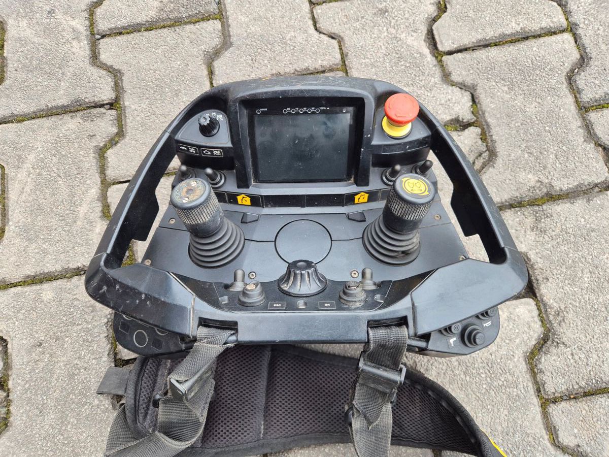 Fahrzeugabbildung Mercedes-Benz Arocs 2645 6x4 Palfinger 27002 SH