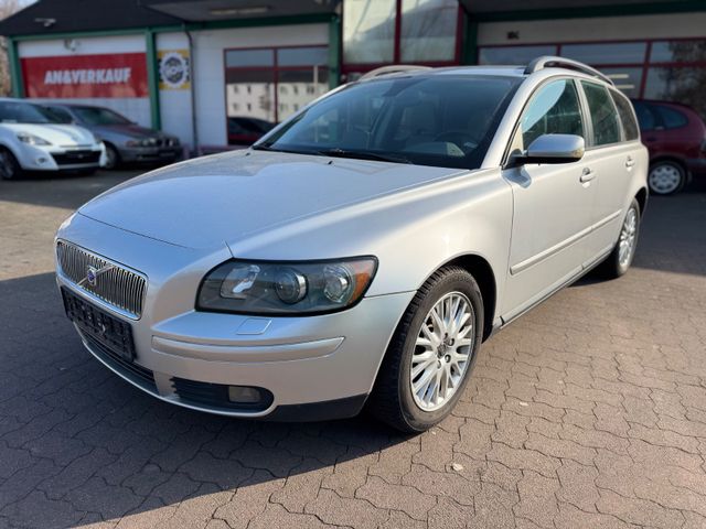 Volvo V50 Kombi 2.4 Momentum TÜV Neu