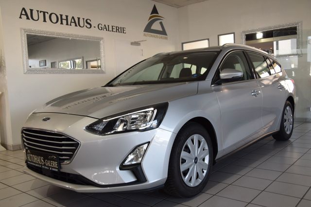 Ford Focus Turnier/1.HAND/STANDHEIZUNG/NAVI/LED/TEMPO