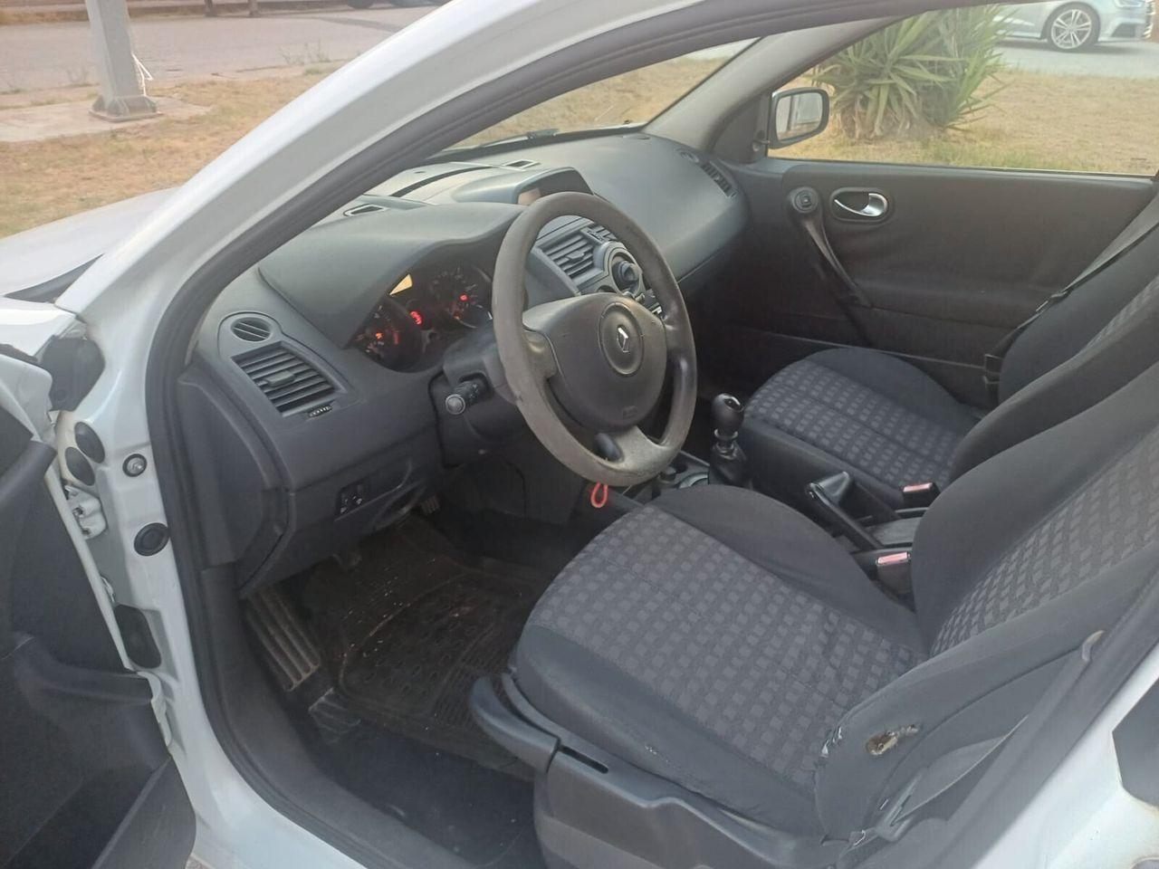 Renault Megane 2006 — photo 10