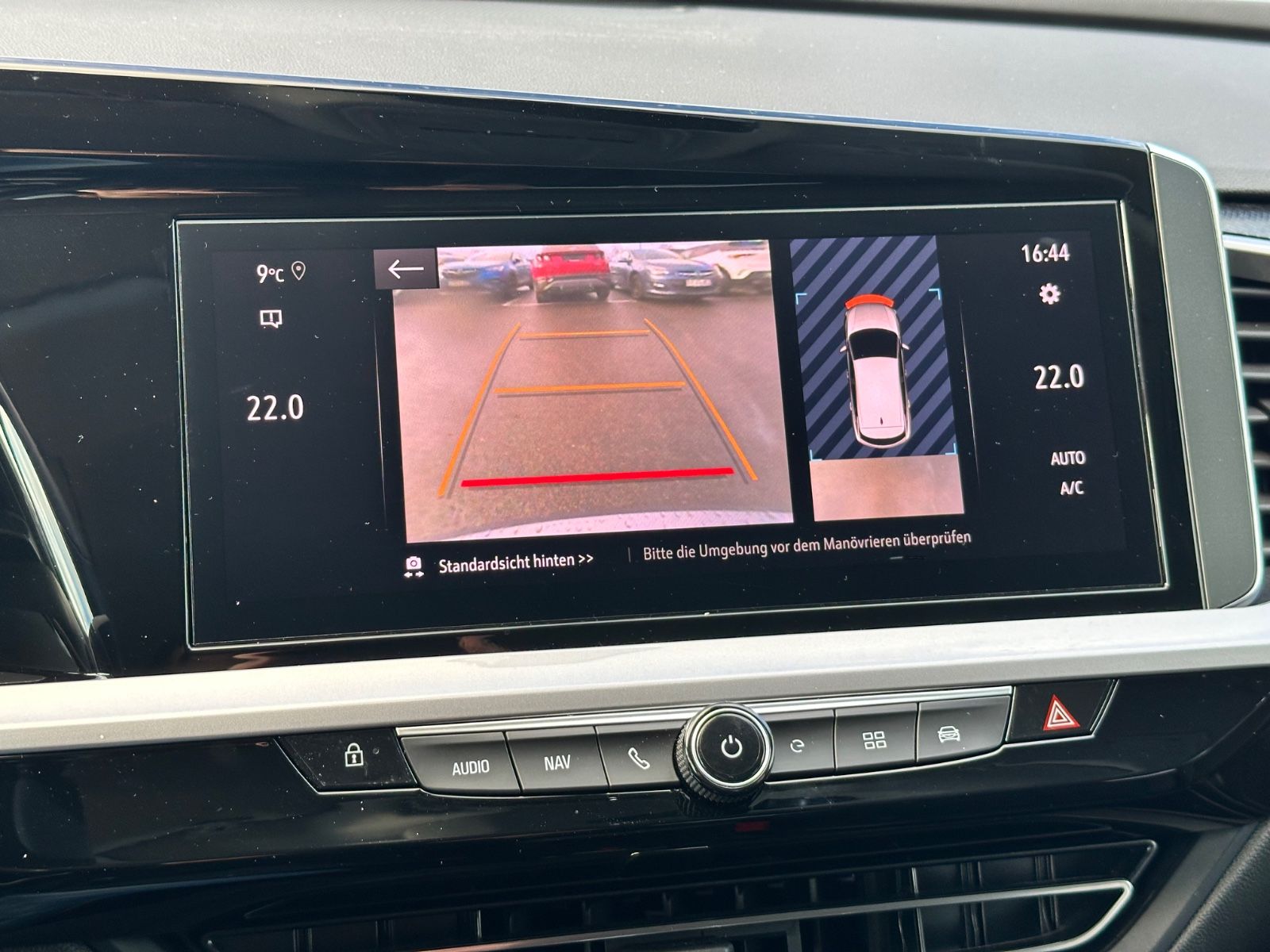 Fahrzeugabbildung Opel Grandland Elegance Plug-in-Hybrid*RFK*Leder