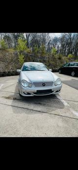 Mercedes-Benz Mercedes C160 - Mercedes-Benz C 160 mit Benzin-Antrieb: Coupe