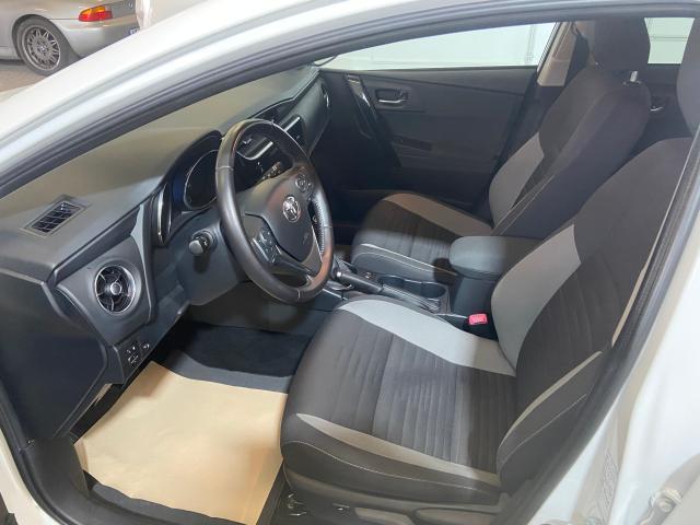 Toyota Auris Touring Sports