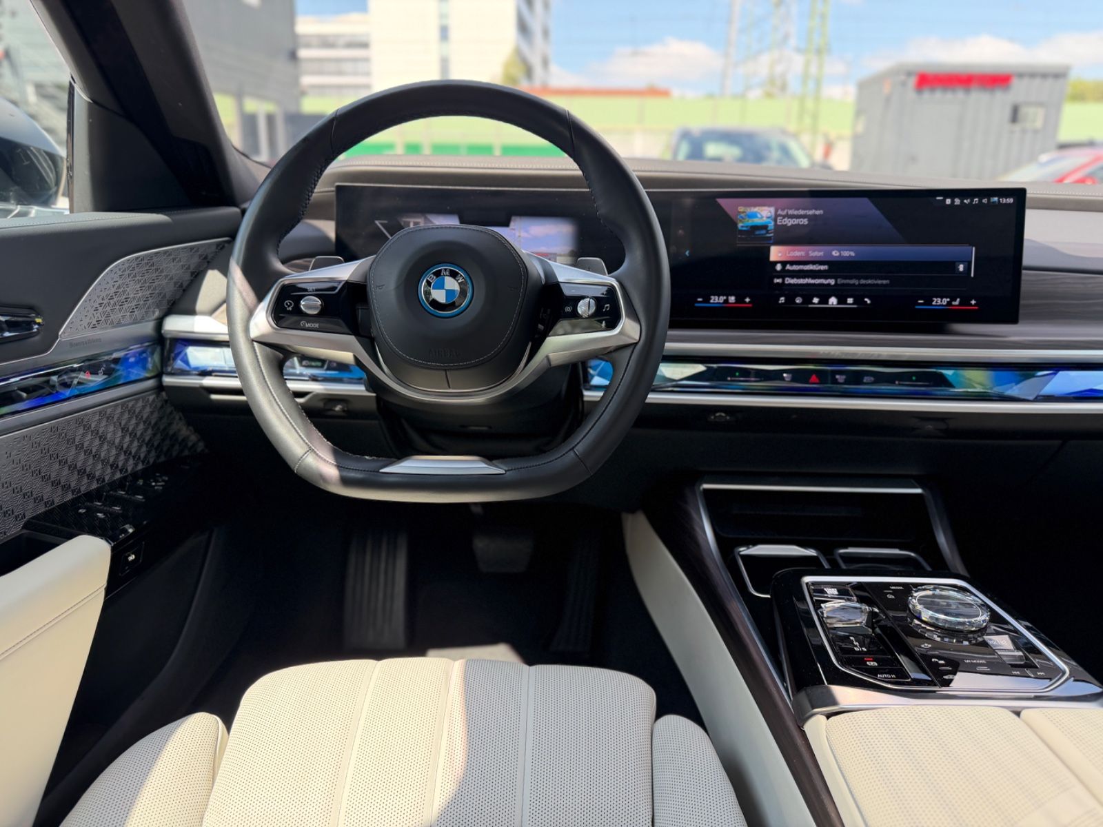 BMW 750E xDrive Design Pure Excellence*PANO*VOLLVOLL foto 24
