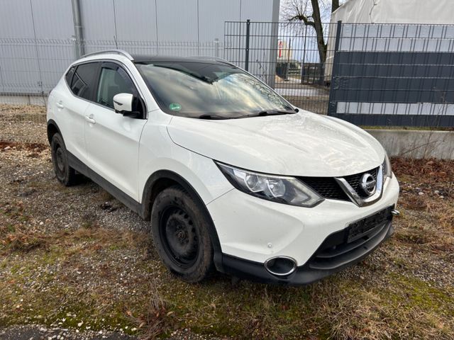 Nissan Qashqai 360° KLIMAAUT. NAVI PANO SHZ AHK