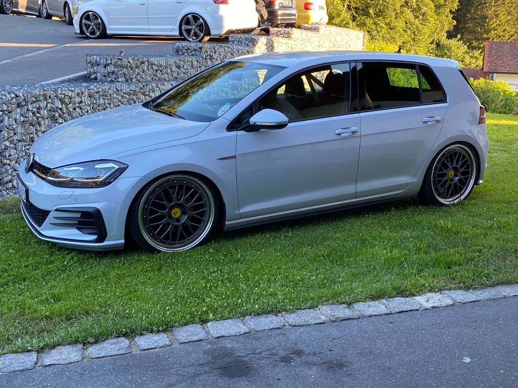 Image of Volkswagen Golf