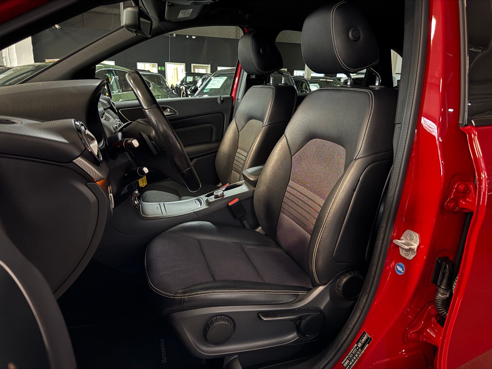 Fahrzeugabbildung Mercedes-Benz B 200 7G-DCT SPORTPAKET URBAN AMG NIGHT COMAND