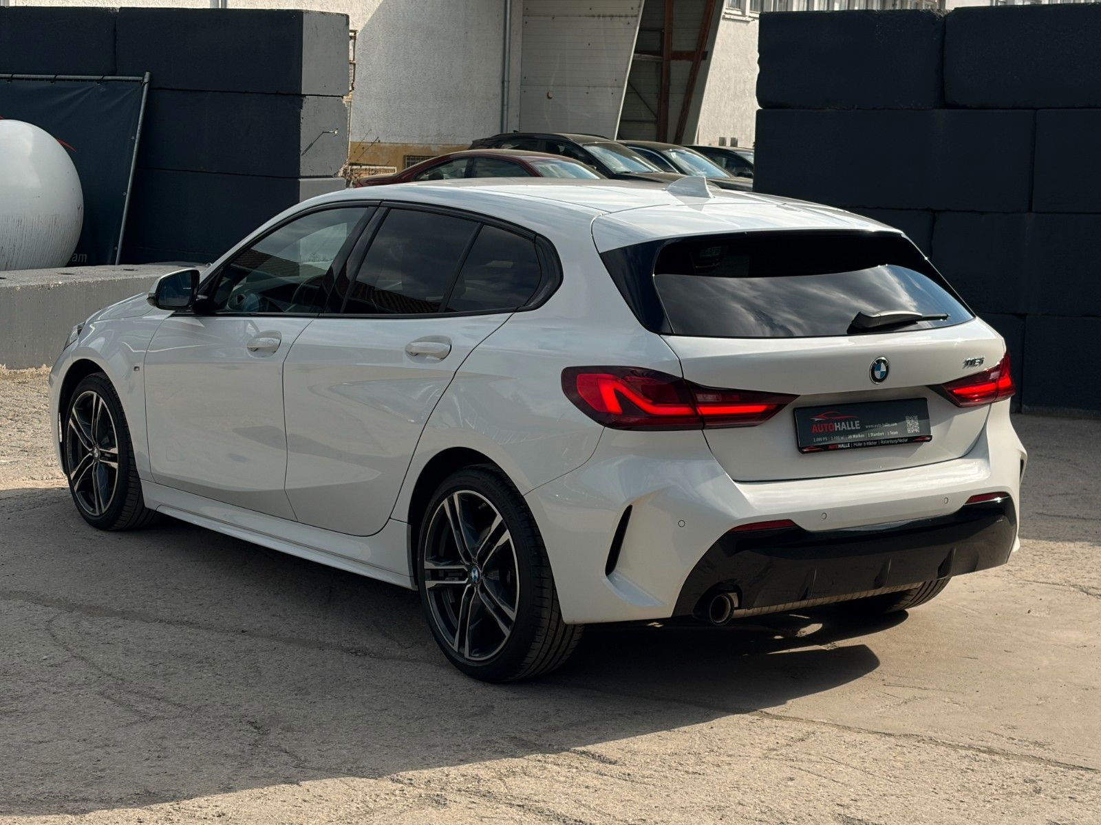 Fahrzeugabbildung BMW 118i M Sport SHZ HiFi Adap. LED PDC TEMP CarPlay