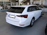 Skoda Octavia Combi 2.0TDI DSG Style+LED+SHZ+KLIMA+ - Skoda Octavia: L K