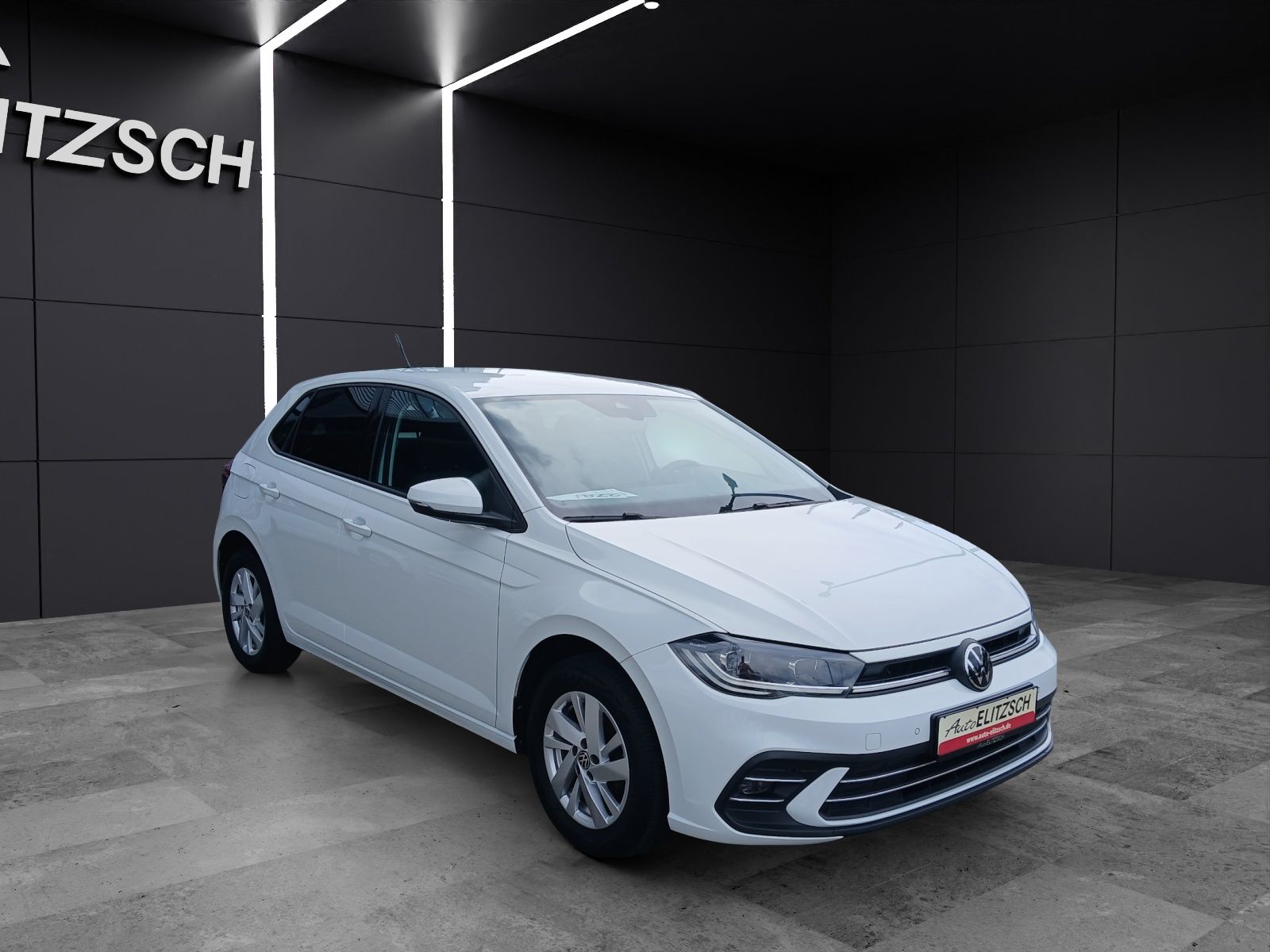 Fahrzeugabbildung Volkswagen Polo TSI Style Matrix Navi AID ACC PDC SH LM