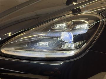 Porsche Cayenne - 10