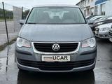 Volkswagen Touran 1,4 TSI Conceptline 1. Hand 71.960 KM AHK - Volkswagen Touran: 1.9